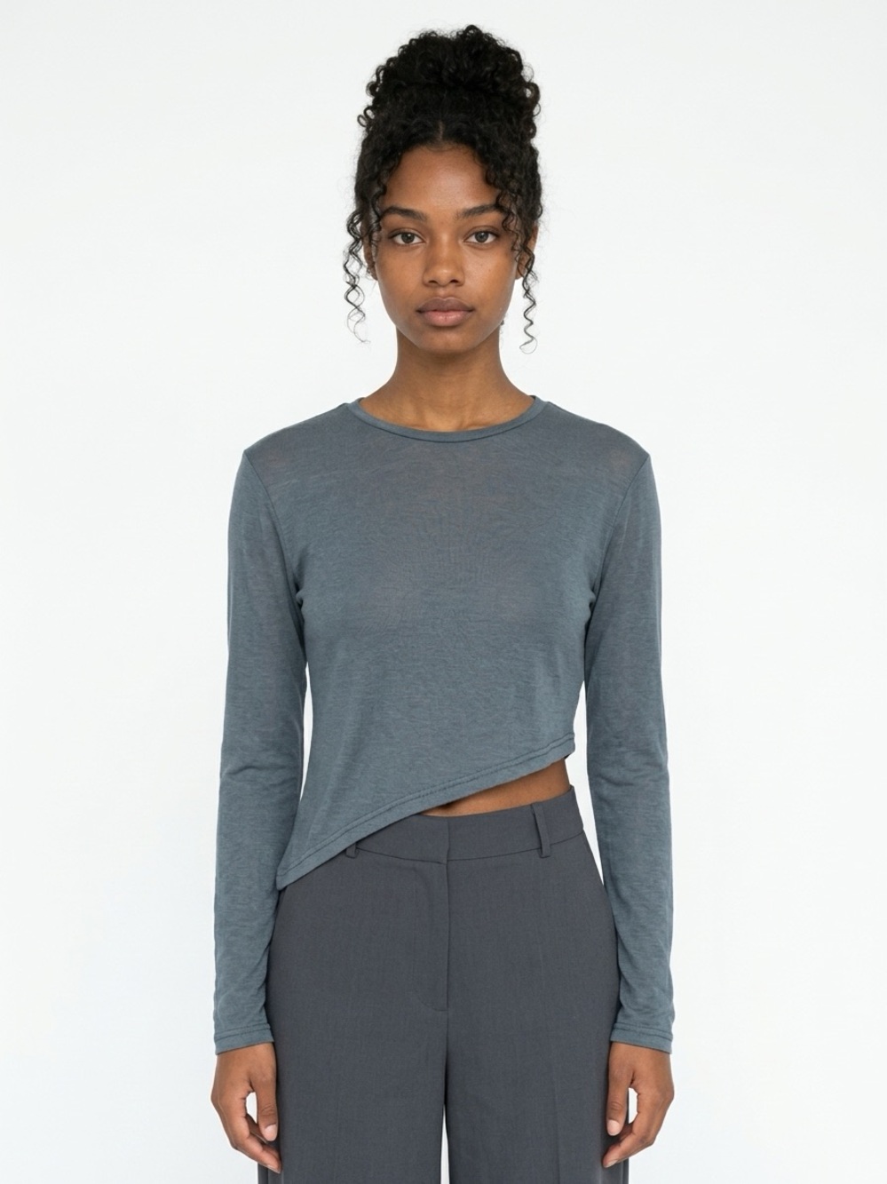 EDIKTED | Asymmetrical Long-Sleeve Crop Top in Slate Gray Women’s Size Small
